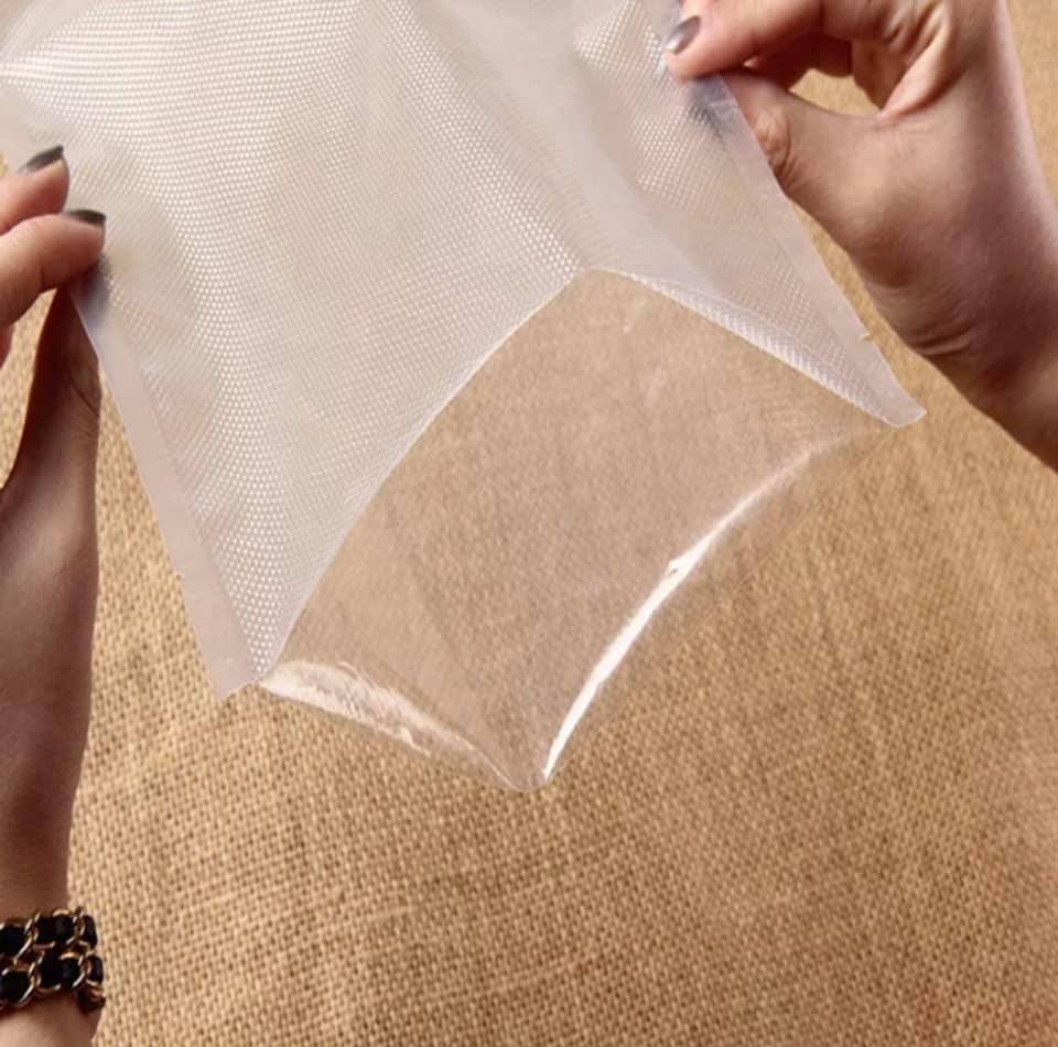 100 x Vacuum Sealer Bags 25x20cm Food Storage Saver - Johnny Boy